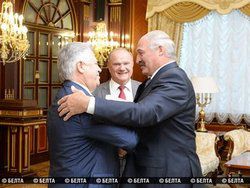 Новость на Newsland: Зюганов и Симоненко: украинский вопрос должен решаться в Минске