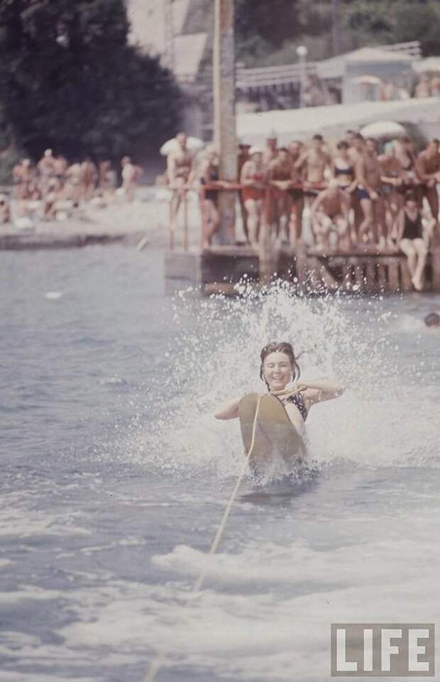 sovietyouth11 Советская молодежь 60 х на пляже: фотографии Билла Эпприджа