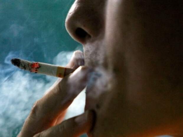 Лишний вес у подростков ведет к желанию курить сигареты