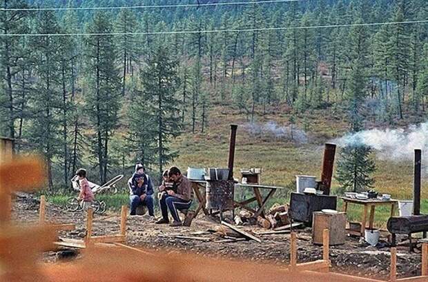 Лагерь бамовцев. Coветская романтика