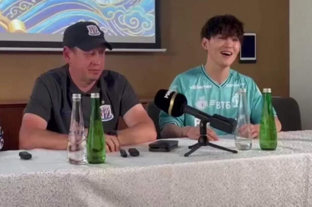 Солист хора Турецкого из КНР спел на русском языке перед матчем «Динамо»