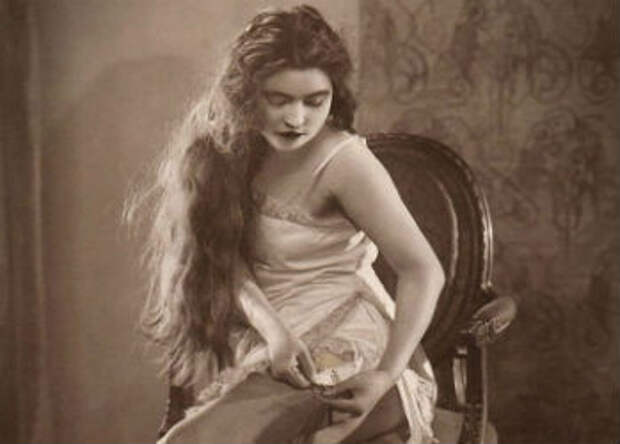 Самые красивые девушки мира на открытках 1900‑х годов