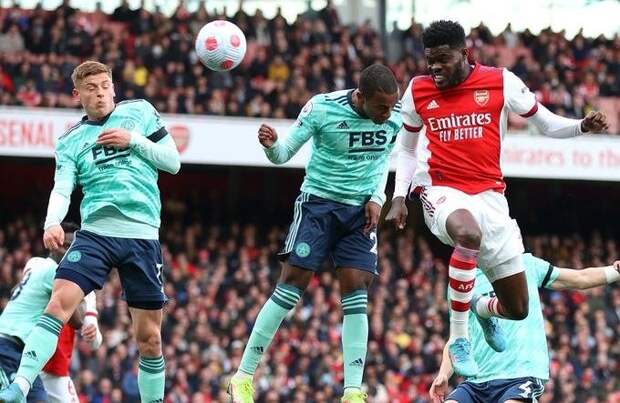 «Арсенал» дома спокойно обыграл «Лестер»