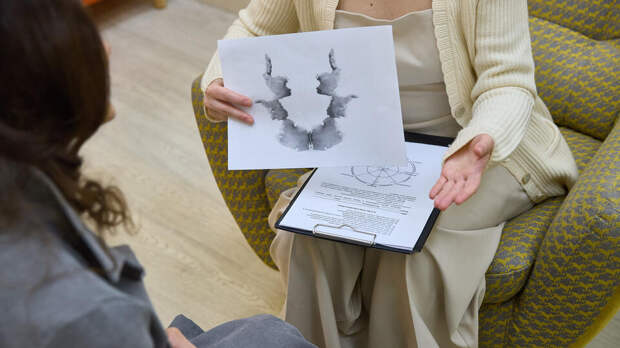 В Роскачестве рассказали, обязан ли работодатель оплачивать психолога