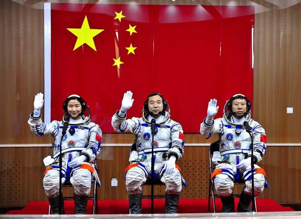 Почему китайцы не летают в космос вместе со всеми, и другие интересные факты об МКС