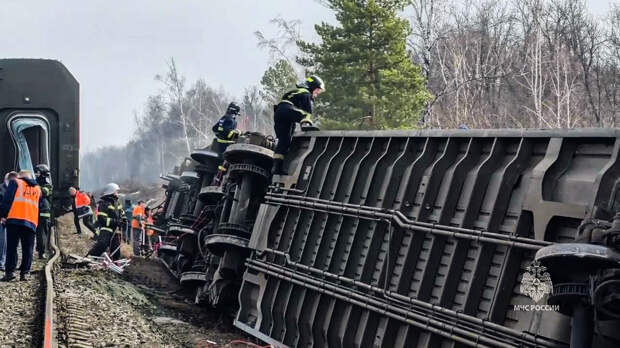 Выбирались через окна: опубликованы снимки с места ЧП в Ульяновской области