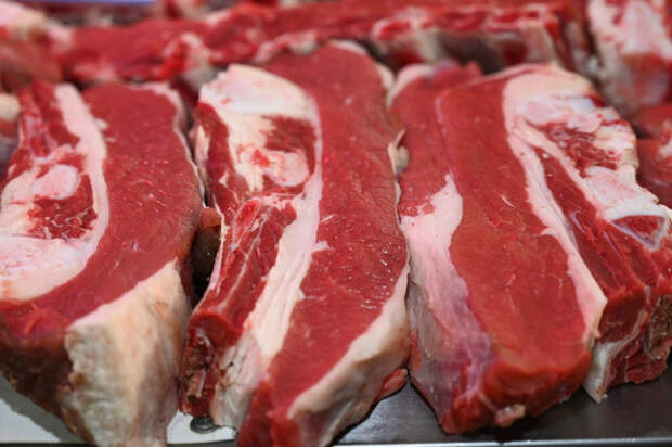 На крымских скотобойнях нашли подозрительное мясо