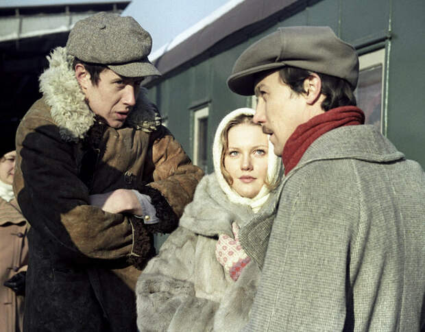 На съемках фильма «Сентиментальный роман» (1976) Проклова познакомилась с Янковским