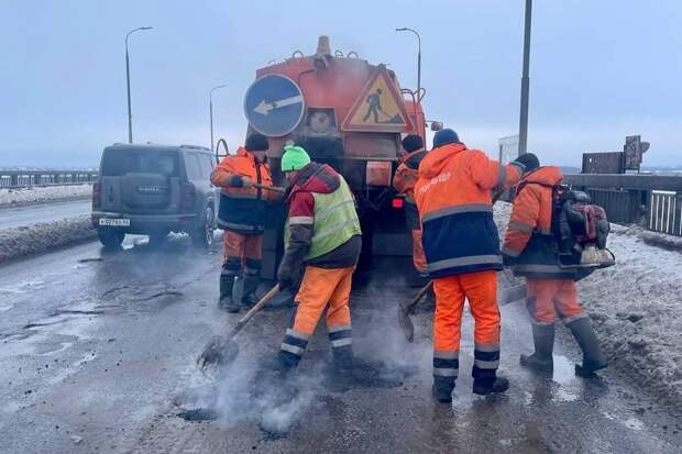 В Рязани провели ямочный ремонт на мостах через Оку и Трубеж 