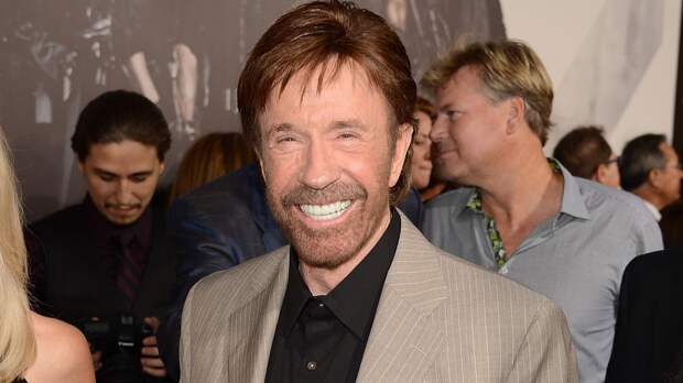 86-летнего Чака Норриса экстренно госпитализировали на Гавайях