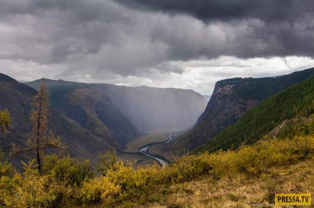 Невероятно зрелищное место в России, долина реки Чулышман (10 фото)