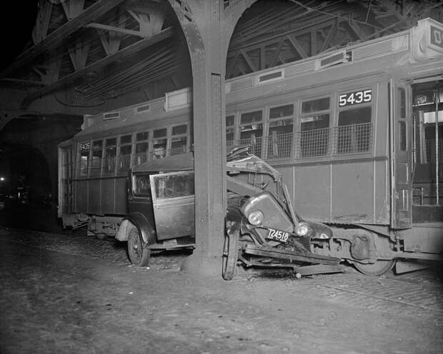 Трагичные и нелепые автомобильные аварии Бостона в 1930-х годах. Фотограф Лесли Джонс