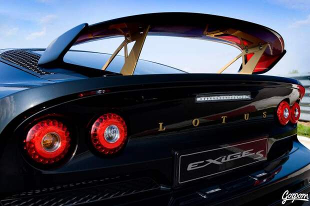 Lotus Exige для фанатов «Формулы-1» (20 фото)