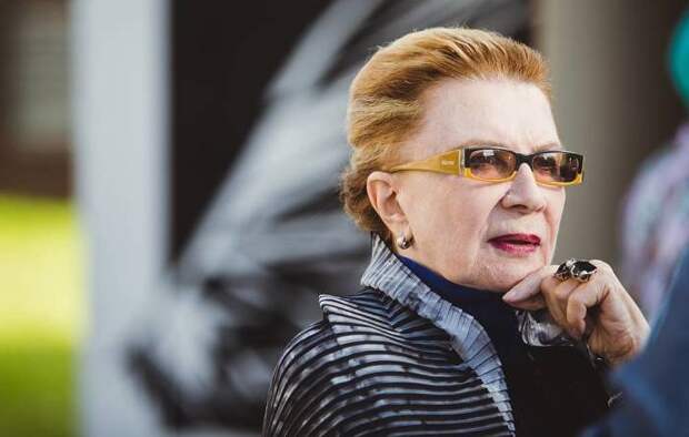 О чём молчит Алла Демидова