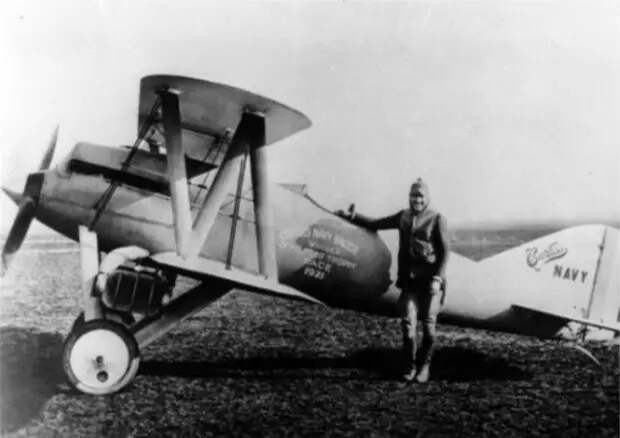 File:Curtiss CR-1 with B Acosta 1921.jpg