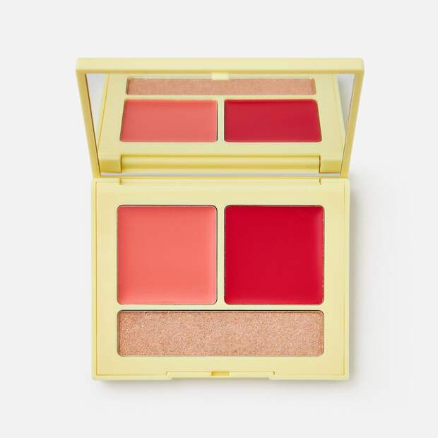 Палетка для макияжа Blush & sparkle palette, оттенок 01 Neutral, Arive Makeup, 845 руб. («Золотое яблоко»)