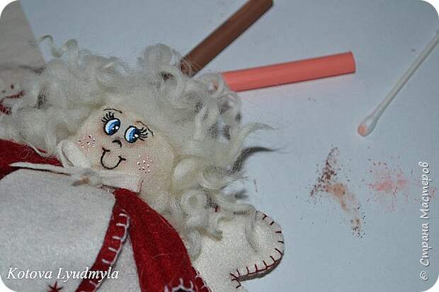 Мастер-класс Поделка изделие Новый год Рождество Ассамбляж Шитьё Маленькие куколки Жёлуди Клей Краска Ленты Нитки Пастель Проволока Ткань Фетр Шерсть фото 41