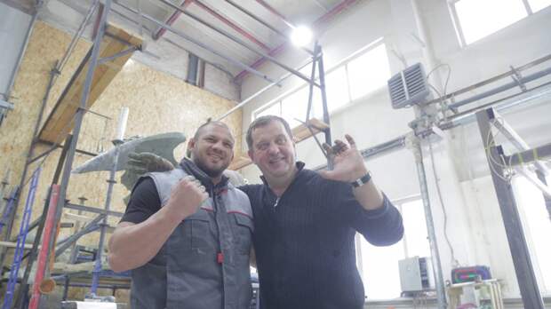 Иван Штырков посетил мастерскую, где создается скульптурная композиция «Собор Архистратига Михаила»