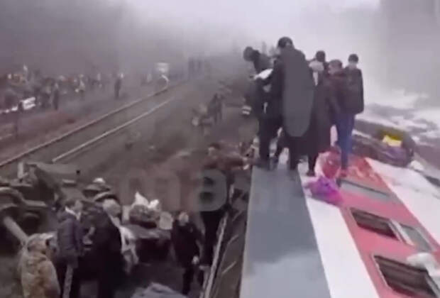 Очевидец описал первые минуты схода пассажирского поезда под Ульяновском