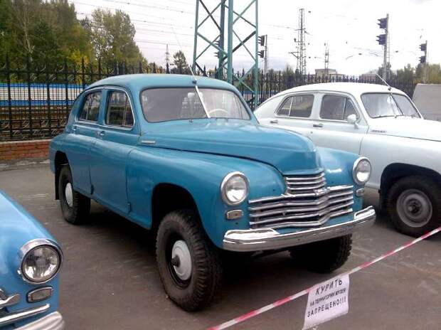 Выставка ретро-автомобилей в Новосибирске. Выставка ретро-автомобилей в Новосибирске.