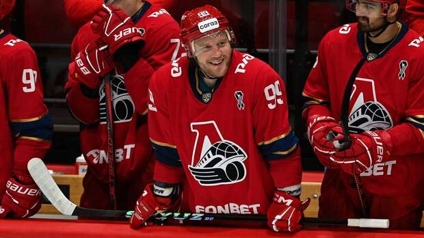 «Локомотив» продлил контракт с защитником Сергеевым