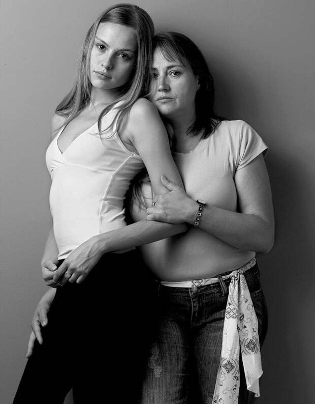 Дочки и матери в совместном фотопроекте