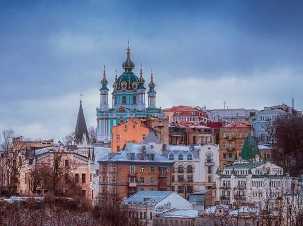 Украина ужесточила правила поездок в Россию для своих граждан