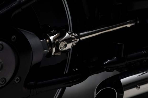 Kingston Custom вручную превратила BMW R18 в кастомный мотоцикл в стиле ар-деко