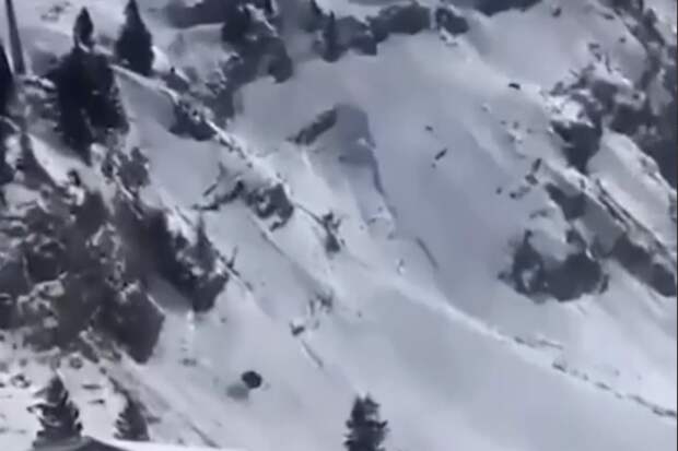 Женщина не выжила при падении кабинки с канатной дороги на курорте в Швейцарии