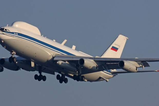Как в России разграбили президентский самолёт «судного дня»