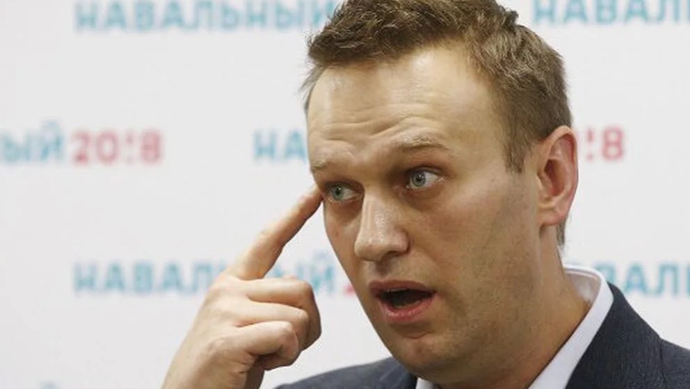 Навальный остался без крыши над головой: приставы наложили арест на квартиру блогера