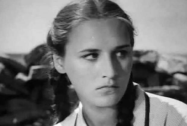 Нонна Мордюкова, кадр из фильма «Молодая гвардия». / Фото: www.kino-teatr.ru