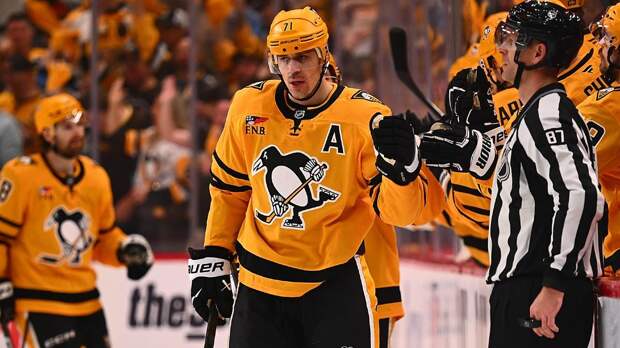 Малкин запустил шайбу прямо на скамейку «Филадельфии»