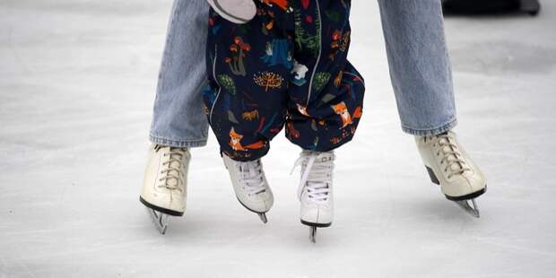 Лыжи, коньки и тюбинги: праздник зимы в парках Москвы