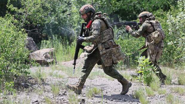 Минобороны РФ опубликовало кадры освобождения населенного пункта Зеленая Долина