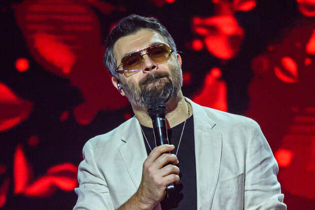 Певец Алексей Чумаков признался, что не умеет копить деньги