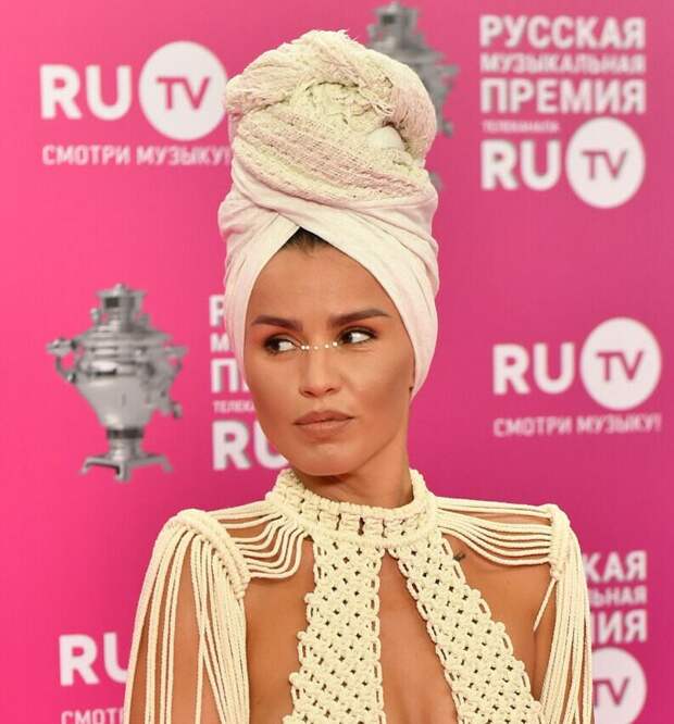 Звёзды, которые хотели блеснуть на красной дорожке, но немножко перемудрили