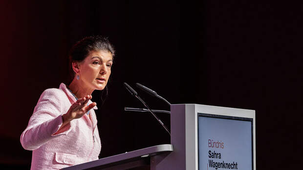 Вагенкнехт призвала ФРГ прекратить помощь Украине