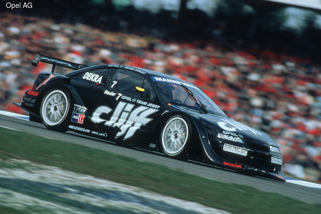Компания Opel отмечает 25-летие купе Calibra