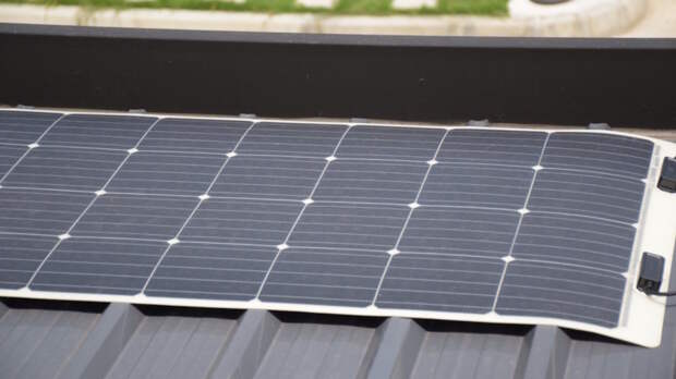 Первый завод по выпуску гибких солнечных панелей запустили в России