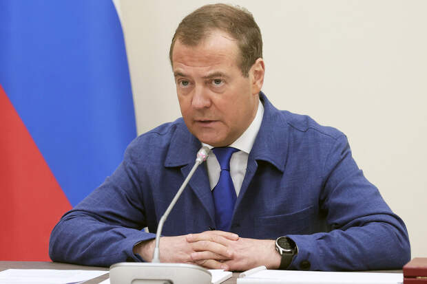 Медведев: ситуация для Украины развивается по катастрофическому сценарию