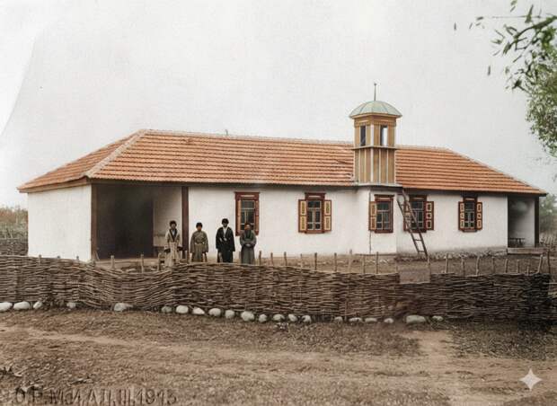 Черкесы возле мечети. Нальчик. Терекская губерния, 1906 год.