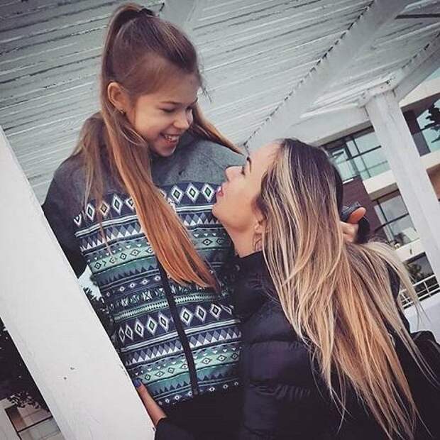 Ангелина и Оксана Тарасовы Ангелина и Оксана Тарасовы