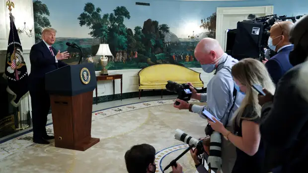 «Солидная пресса пожелтела»: зачем американские СМИ вспомнили о «досье Трампа» 2017 года