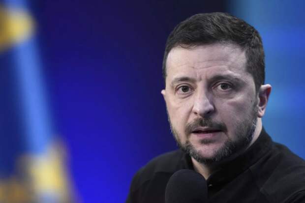 «Продадим все, кроме щита»: Киев начал распродавать оружие, но побоялся доверить его Африке