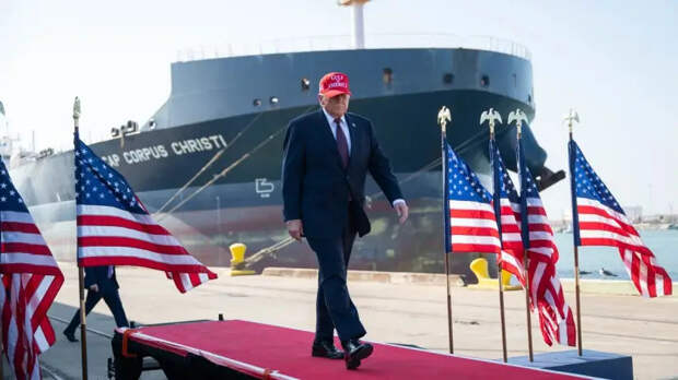 Полная свобода: Конгресс решил не мешать Трампу совершать ошибки и похоронить себя