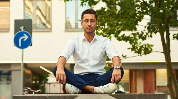 Меж двух огней: что такое адвайта и почему это учение становится популярным