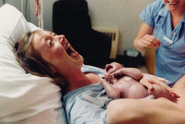 17. Счастливая мать с новорожденным люди, мир, объяснение, снимок, фотография, явление