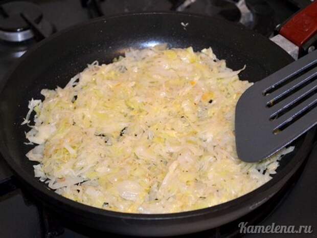 Пирог с капустой и морковью — 6 шаг