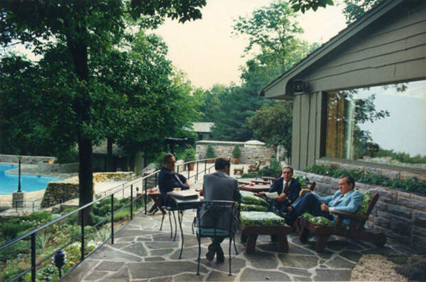 США. В летней резиденции американского президента. Автор Мусаэльян Владимир, 1973.jpg